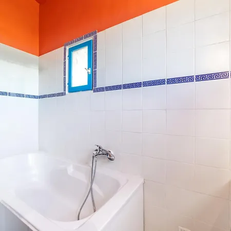 וילה Les Muriers By Interhome