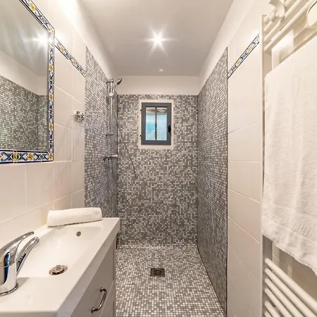 Les Muriers By Interhome