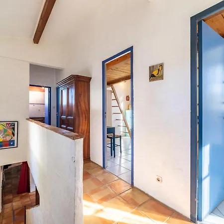 Les Muriers By Interhome וילה קוגולין