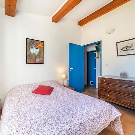 Les Muriers By Interhome *