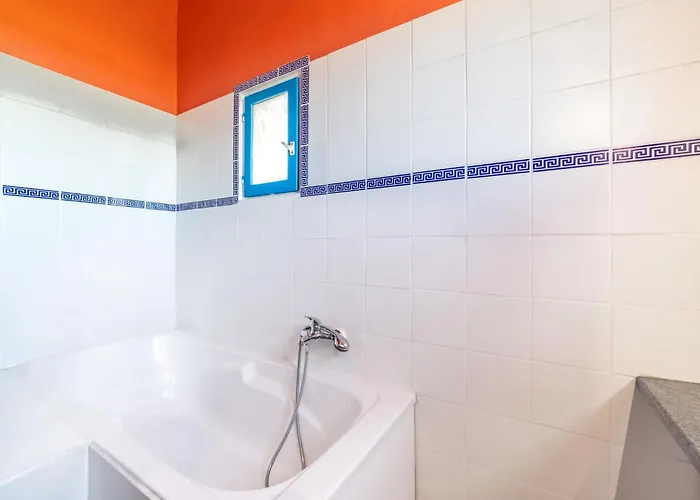 Villa Les Muriers By Interhome